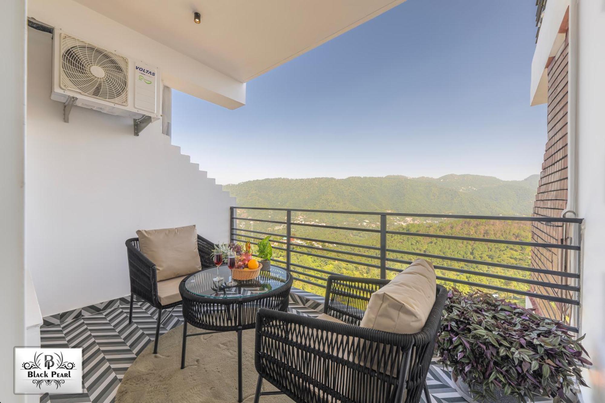 The Blackpearl Hillcrest Kasauli Εξωτερικό φωτογραφία